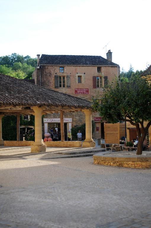Les Songes De L'Abbaye Bed & Breakfast Cadouin Ngoại thất bức ảnh